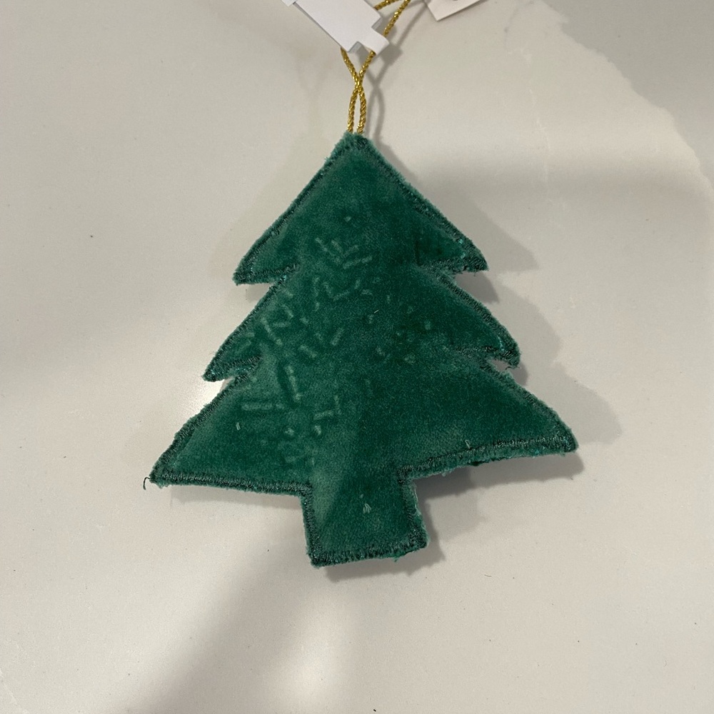 Creative Co-Op Green set of 3 Velvet Embroidered Beaded Christmas Ornaments NWT - Picture 4 of 7